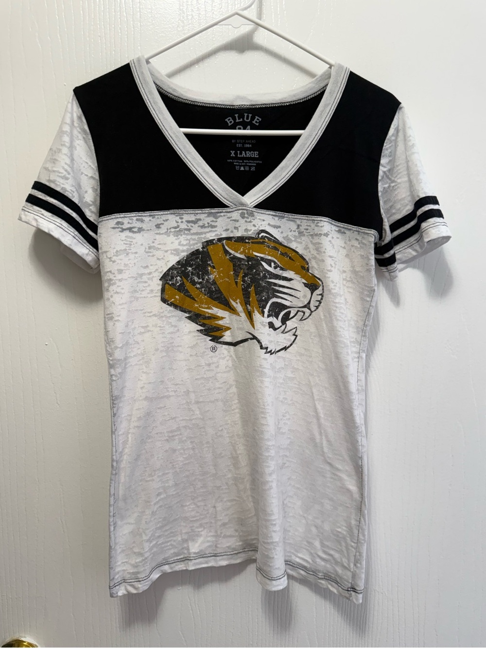 Blue 84 Missouri Tigers Burnout V-Neck Shirt Juniors XL Mizzou Football Tee